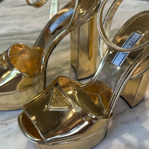 Prada Gold Leather logo Platform Heels / brand new!! - Picture 4 of 4